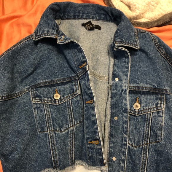 forever 21 jean jacket 😍 - Picture 2 of 3